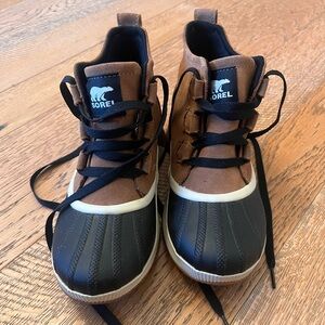 Sorel Out N About Waterproof Black and Brown Duck Boots